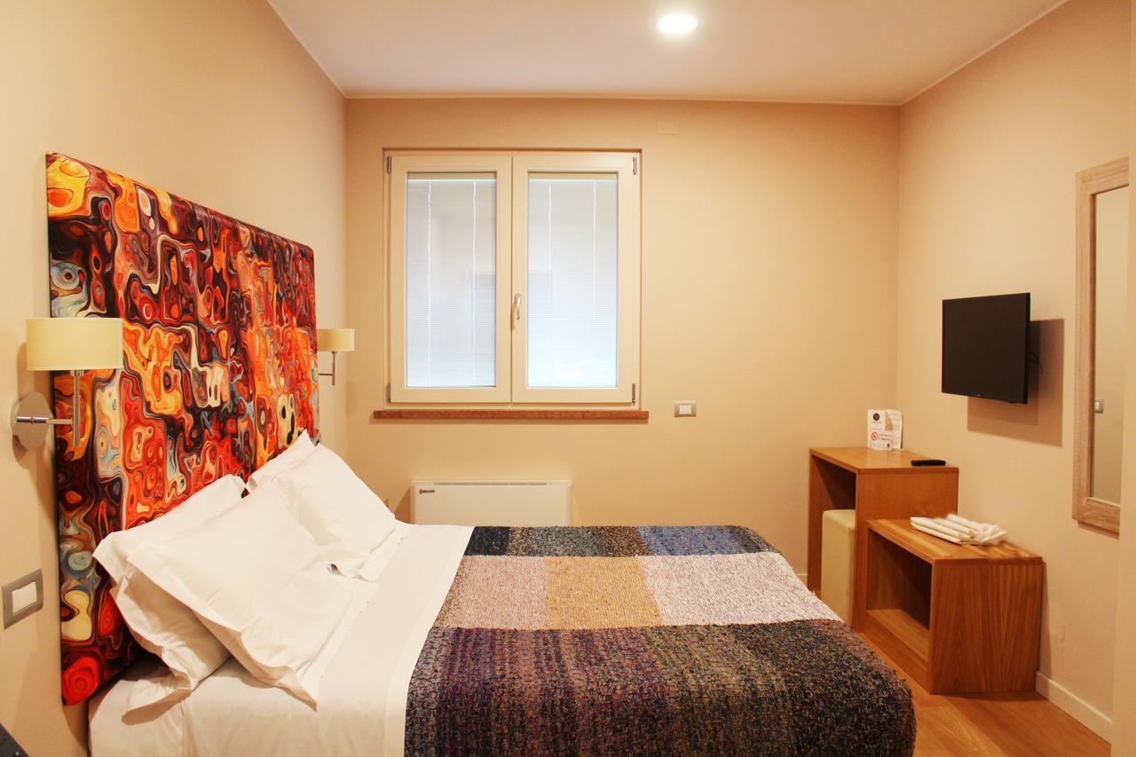 Dolcedorme Garni Hotel Parma Exterior photo